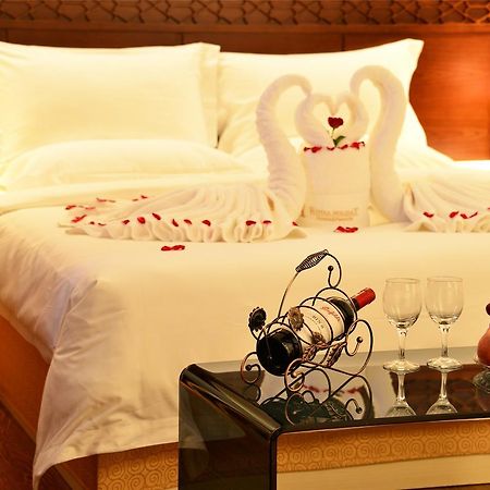 Royal Holiday Hotel Yangon Esterno foto