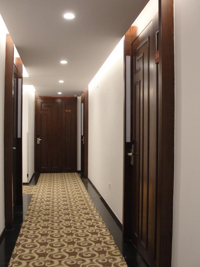 Royal Holiday Hotel Yangon Esterno foto