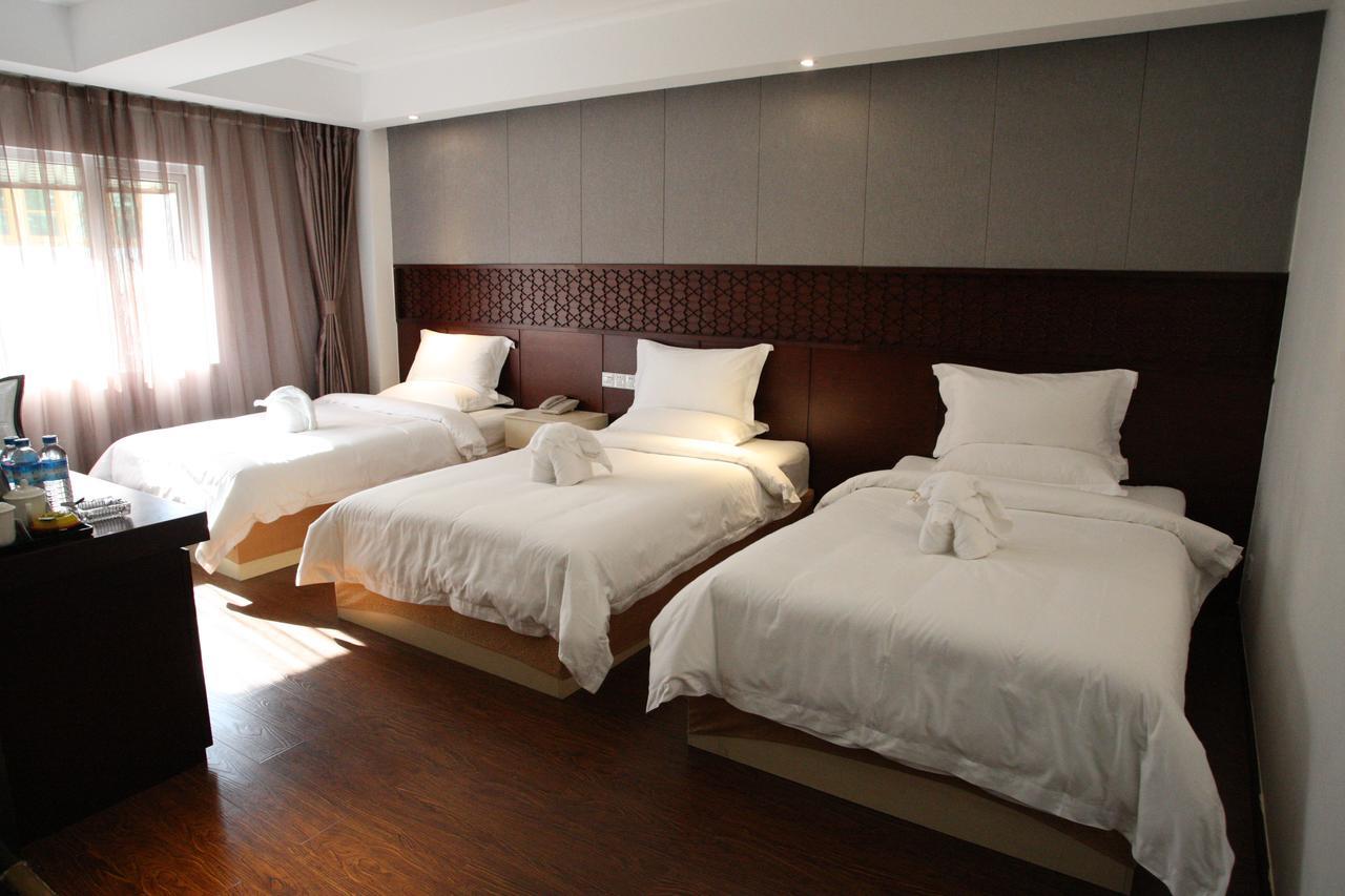 Royal Holiday Hotel Yangon Camera foto